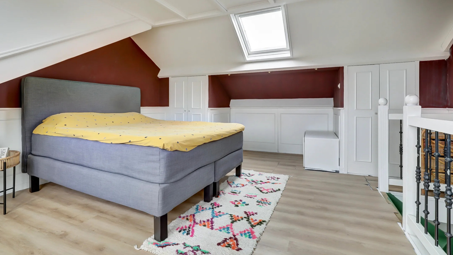 Acteur Oscar Aerts zet zijn jaren ’30-woning in Gouda te koop. Zie foto’s 6