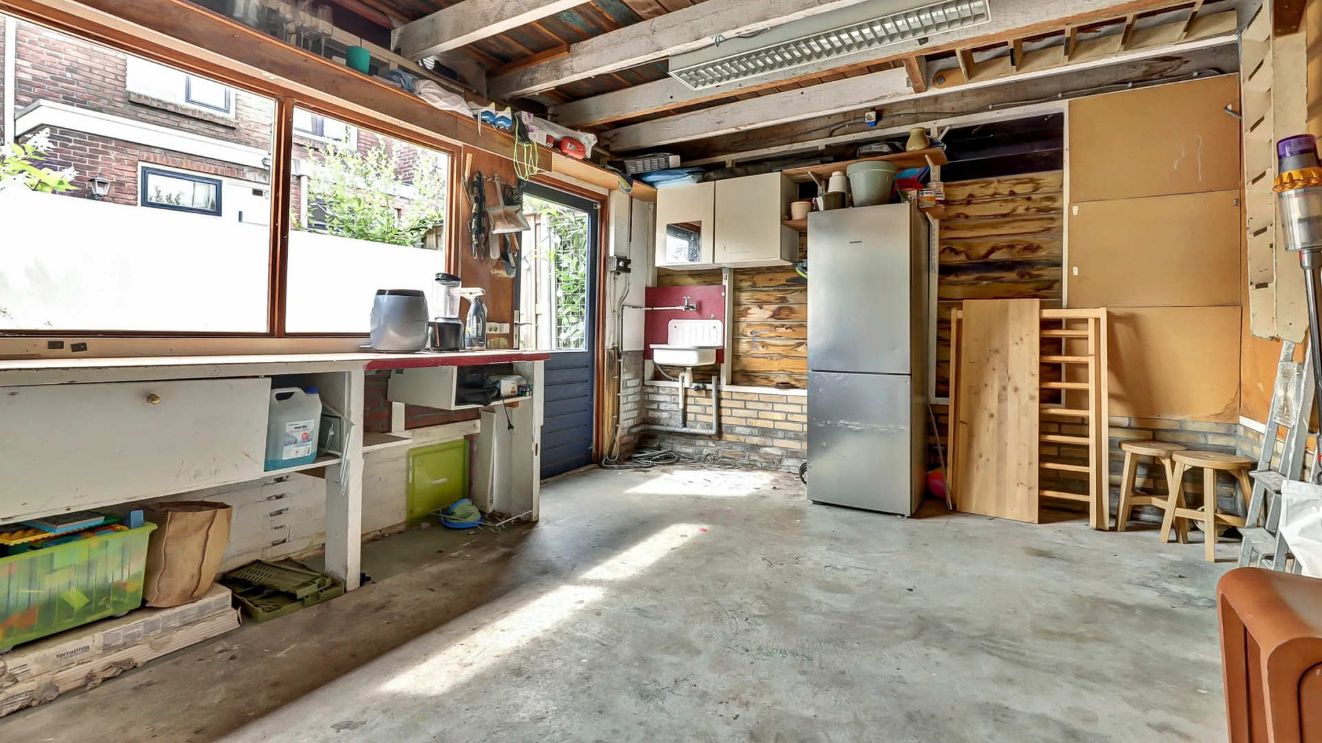 Acteur Oscar Aerts zet zijn jaren ’30-woning in Gouda te koop. Zie foto’s 9