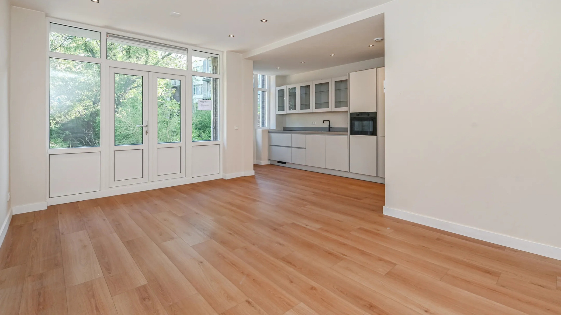 OGENE-zangeres Amy Vol zet haar appartement in Rotterdam te huur. Zie foto’s 2