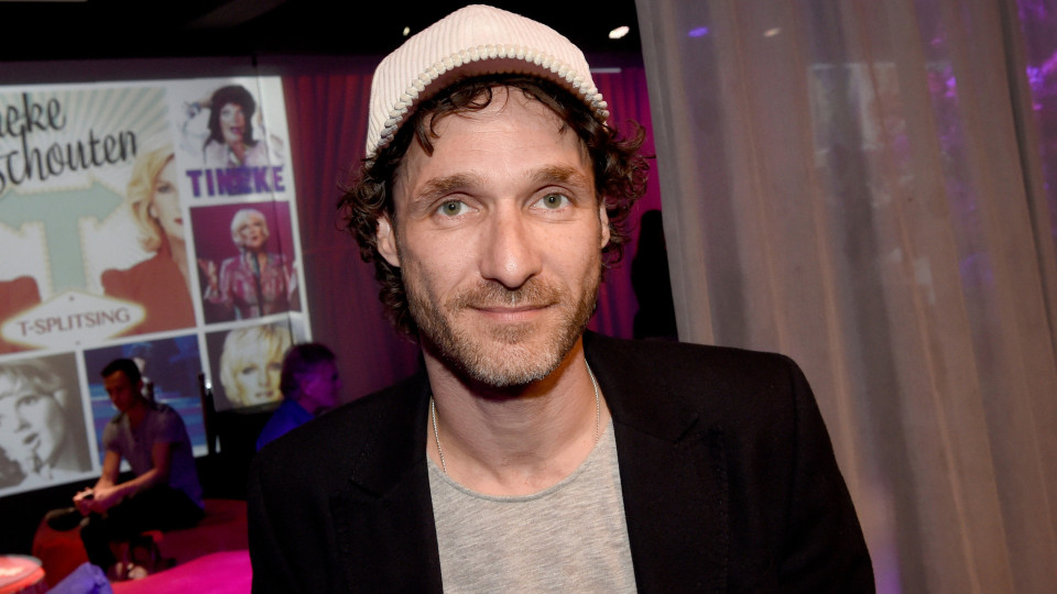 Cabaretier Javier Guzman zit er financieel gezien warmpjes bij!