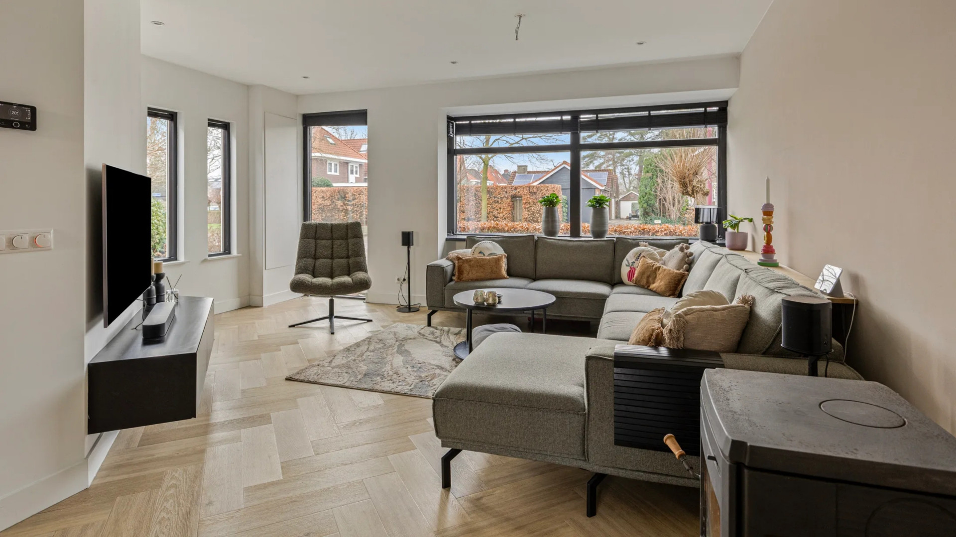 Zo woont zilveren medaillewinnaar op de 1000 meter Jenning de Boo in Heerenveen. Zie foto’s 2