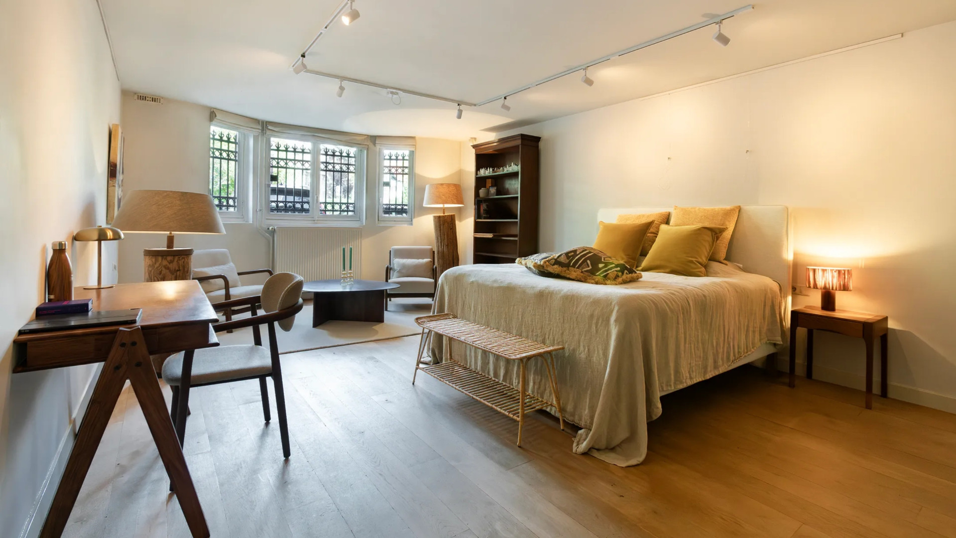 Prins Maurits zet zijn statige pand aan het Vondelpark te koop. Zie foto’s 6