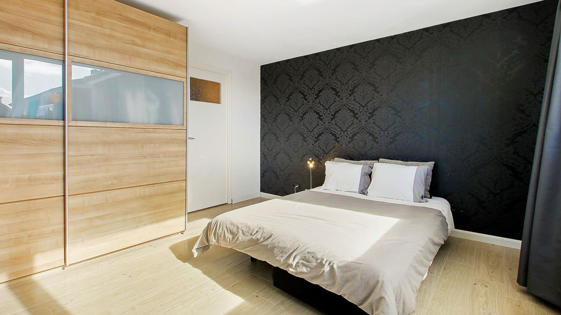 Binnenkijken in de twee onder een kapwoning van AZ-toptalent Kees Smit. Zie foto’s 6