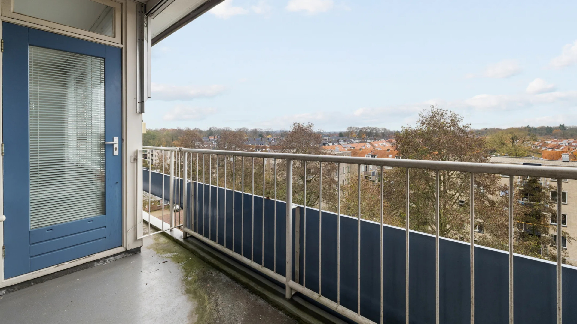 Eelko van Kooten zet zijn appartement nabij centrum van Hilversum te koop. Zie foto’s 10