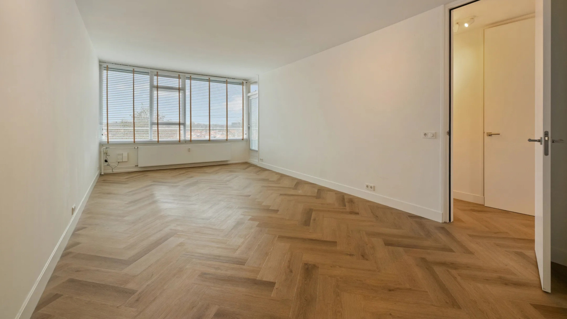 Eelko van Kooten zet zijn appartement nabij centrum van Hilversum te koop. Zie foto’s 3