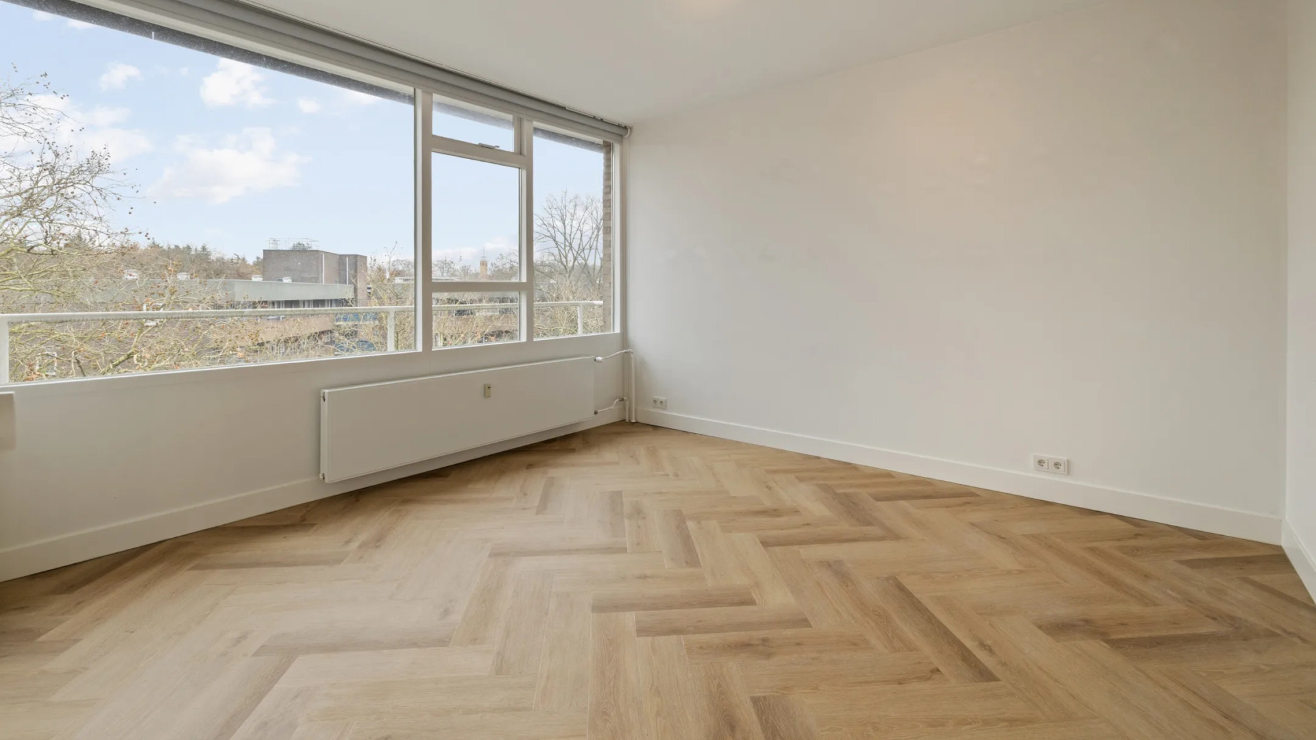 Eelko van Kooten zet zijn appartement nabij centrum van Hilversum te koop. Zie foto’s 6