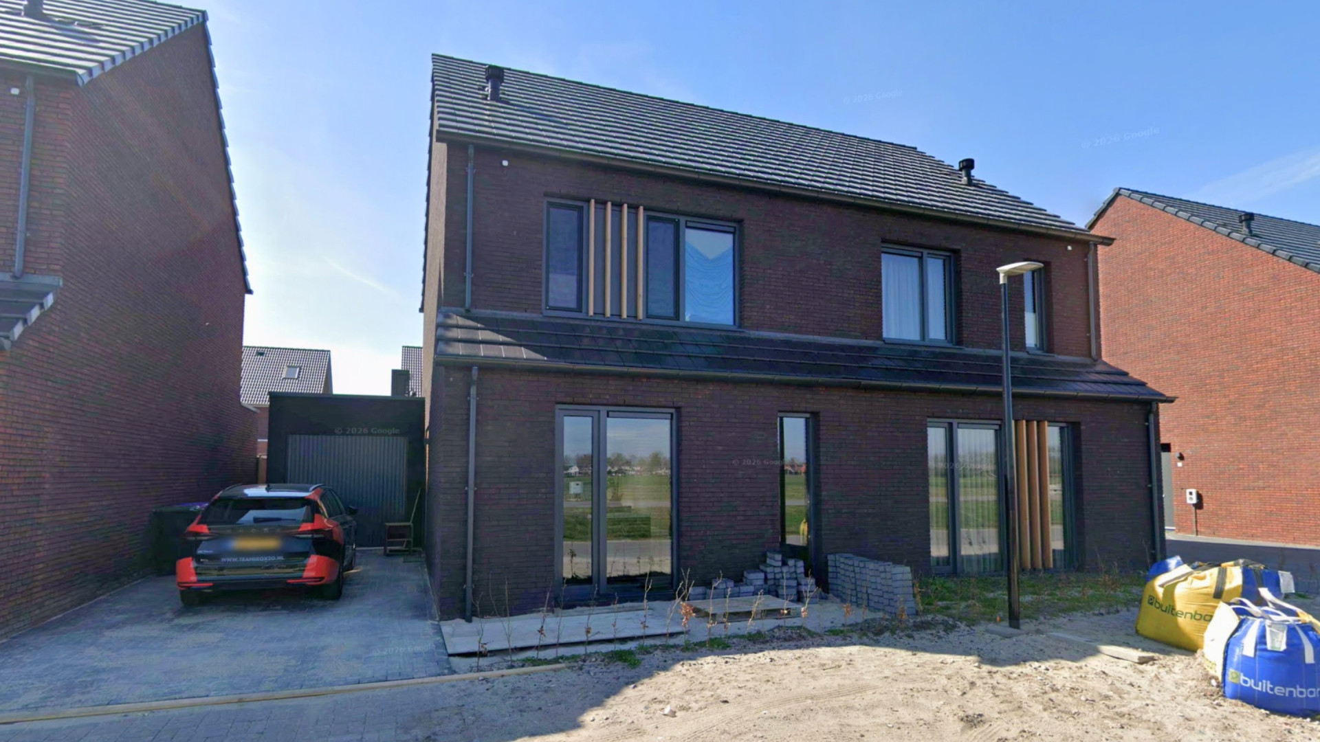 Nederlands kampioen sprint Janno Botman kocht samen met Michelle de Jong deze twee-onder-een-kapwoning. Zie foto’s 2