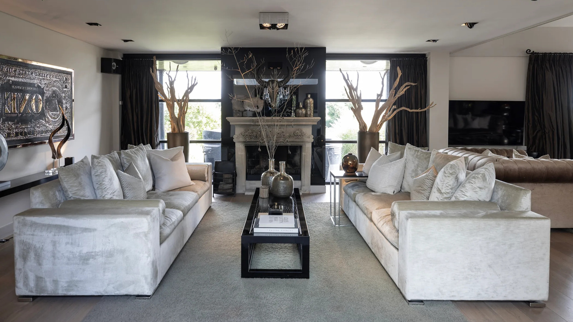 Designvilla waar Dave Roelvink zich misdroeg te koop gezet. Zie foto’s 3