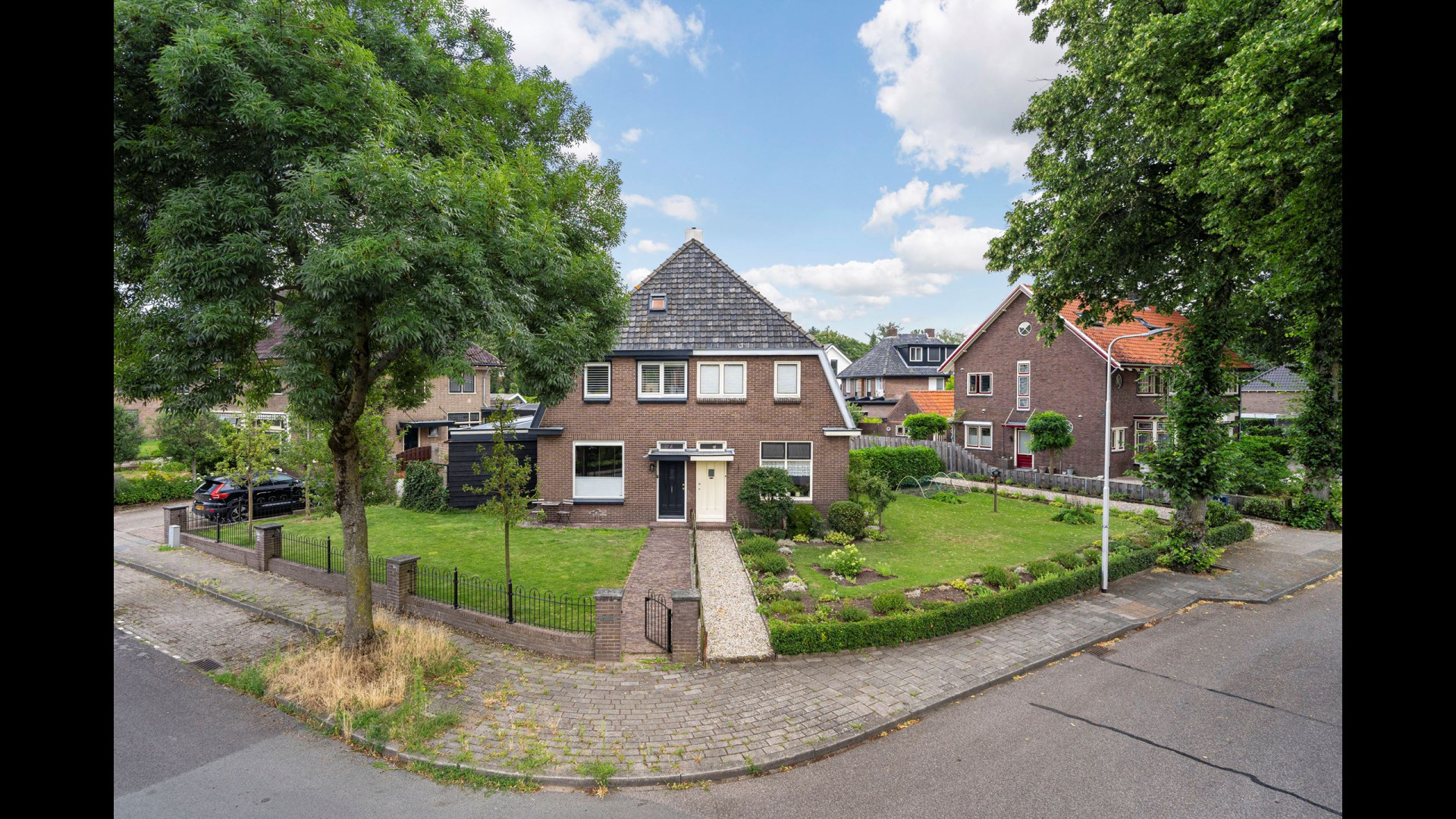 Hier wonen topatlete Femke Bol en haar echtgenoot Ben Broeders. Zie foto’s 2