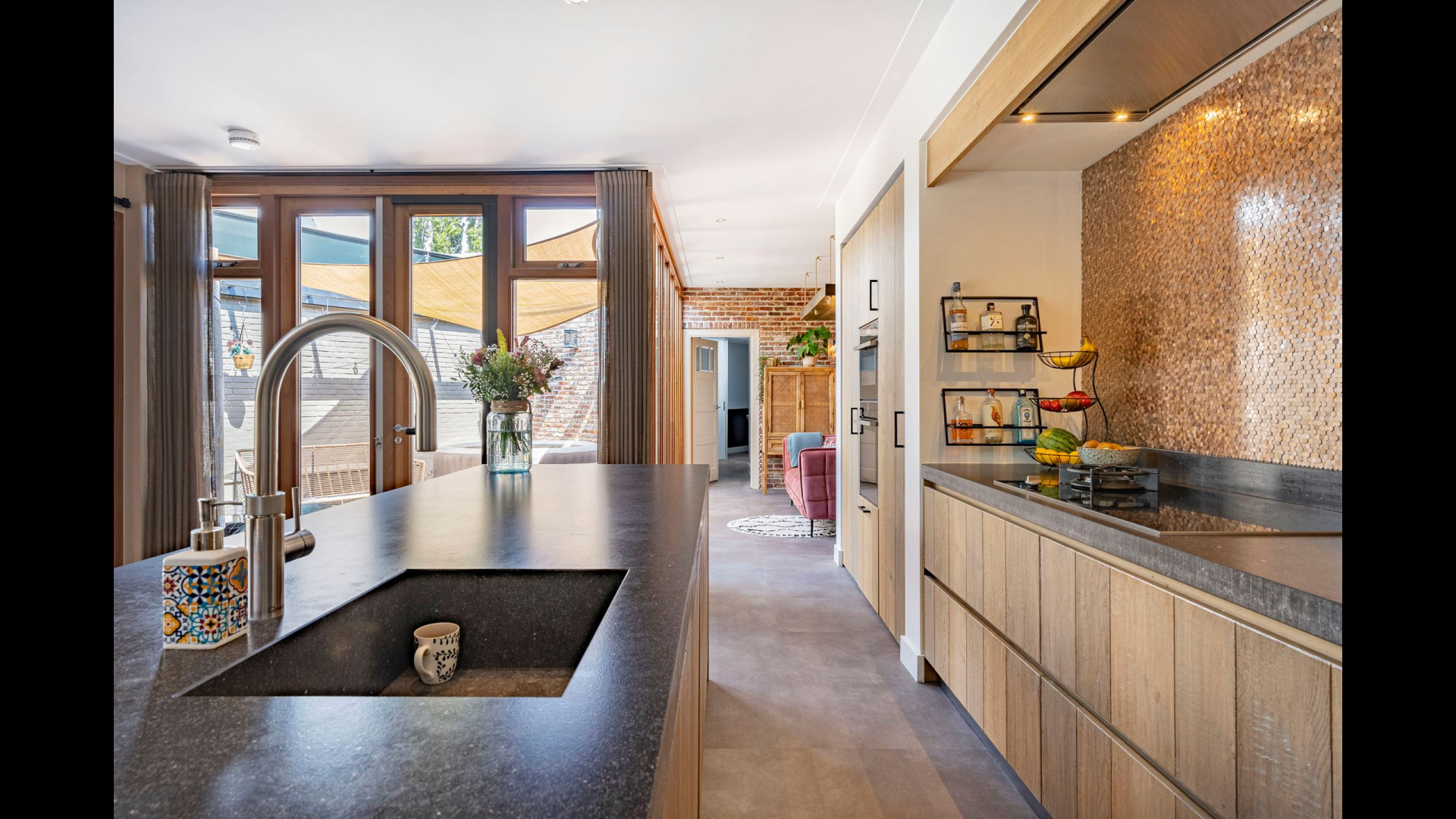 Hier wonen topatlete Femke Bol en haar echtgenoot Ben Broeders. Zie foto’s 12