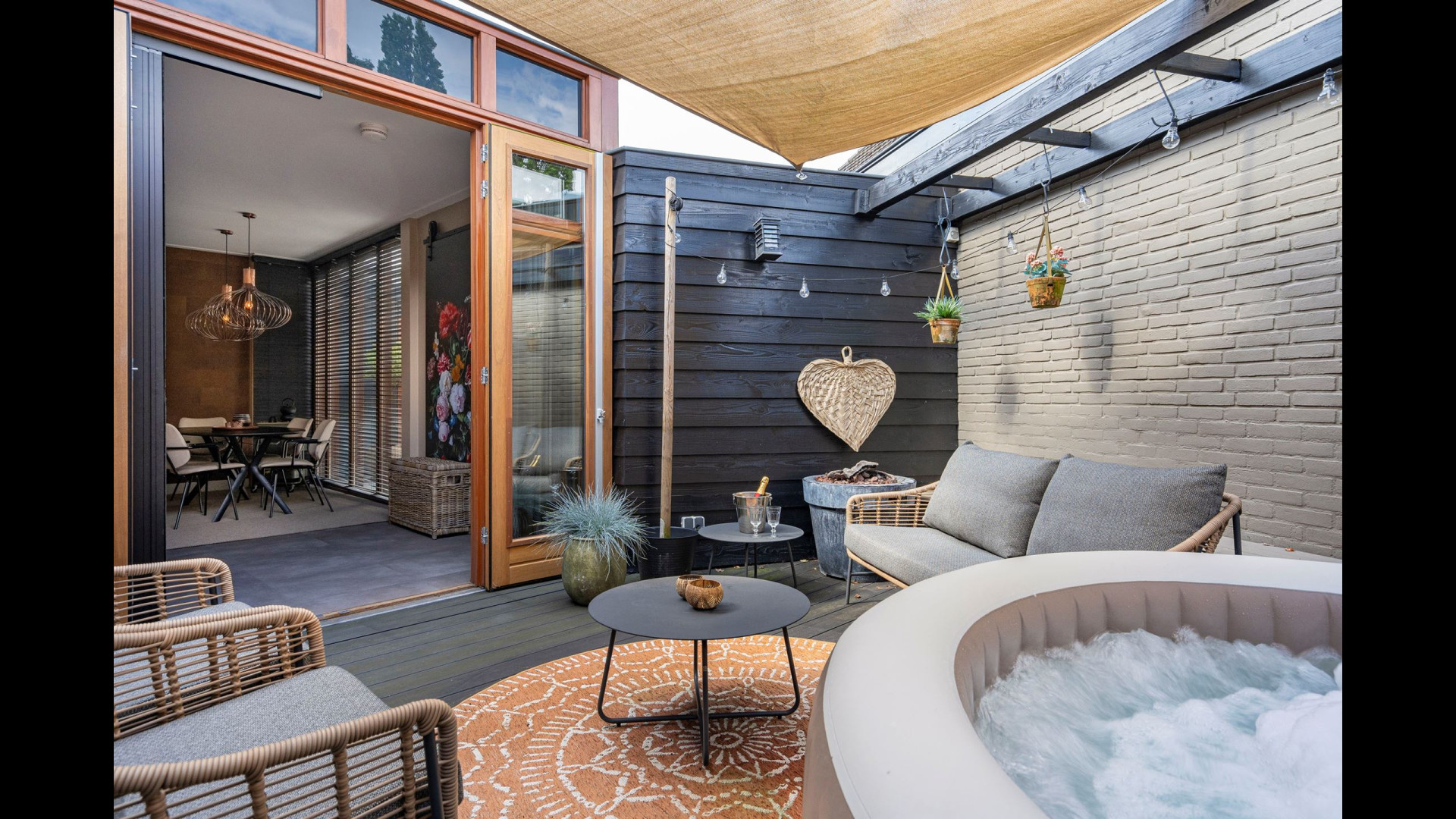 Hier wonen topatlete Femke Bol en haar echtgenoot Ben Broeders. Zie foto’s 22