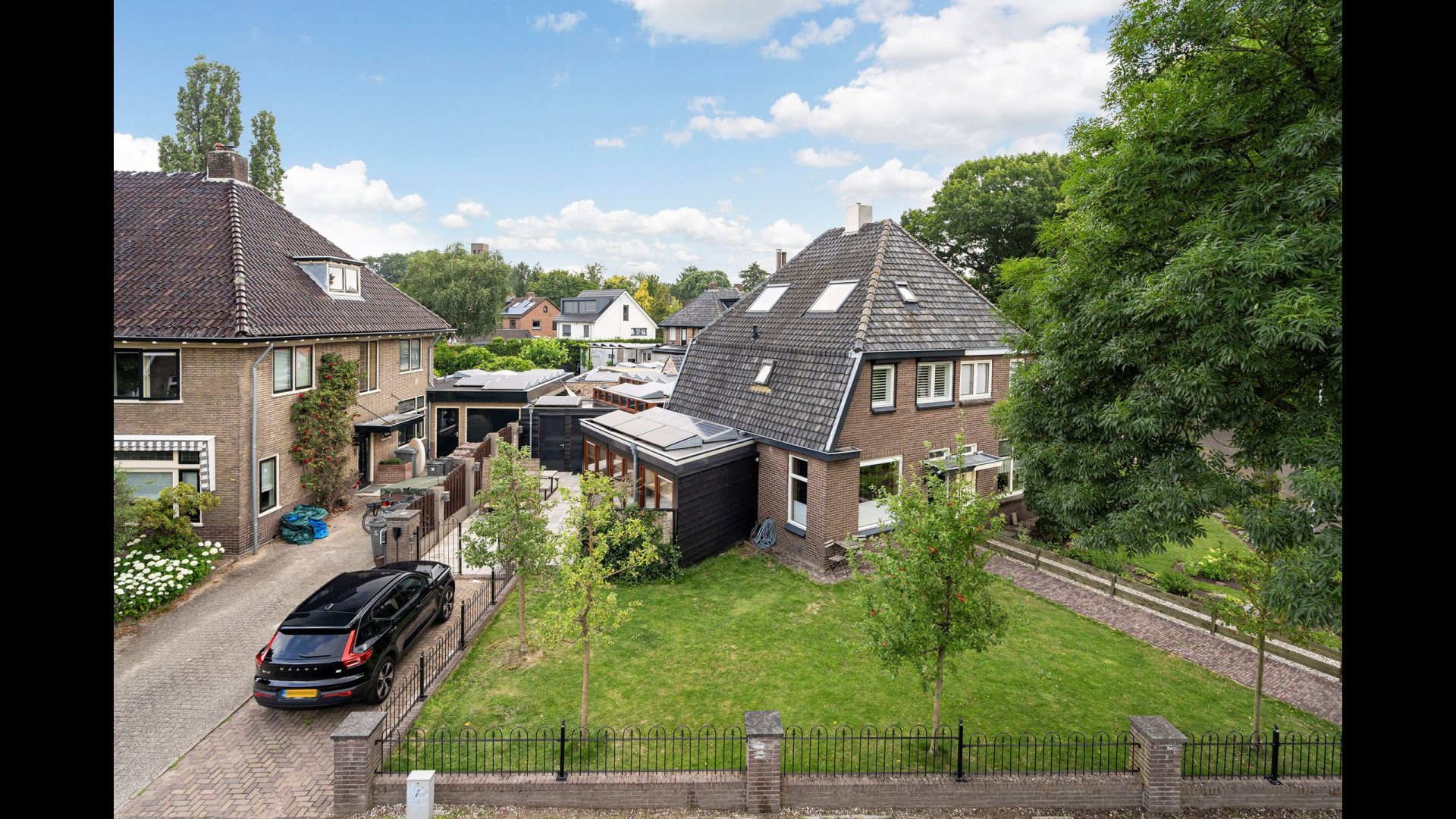 Hier wonen topatlete Femke Bol en haar echtgenoot Ben Broeders. Zie foto’s 4