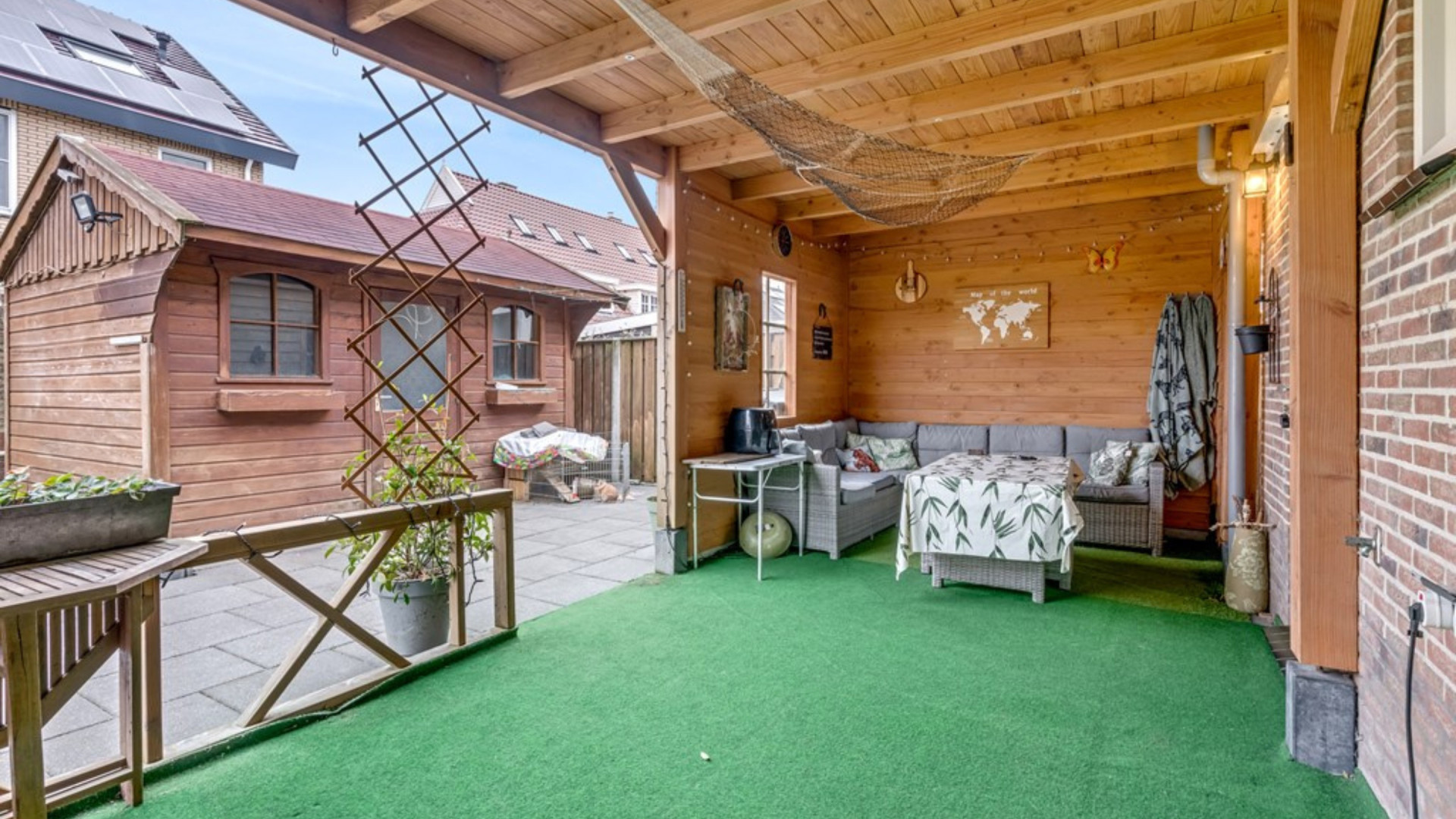 Teun Föhn steekt tonnen eigen geld in zijn recent gekochte eengezinswoning. Zie foto’s 10