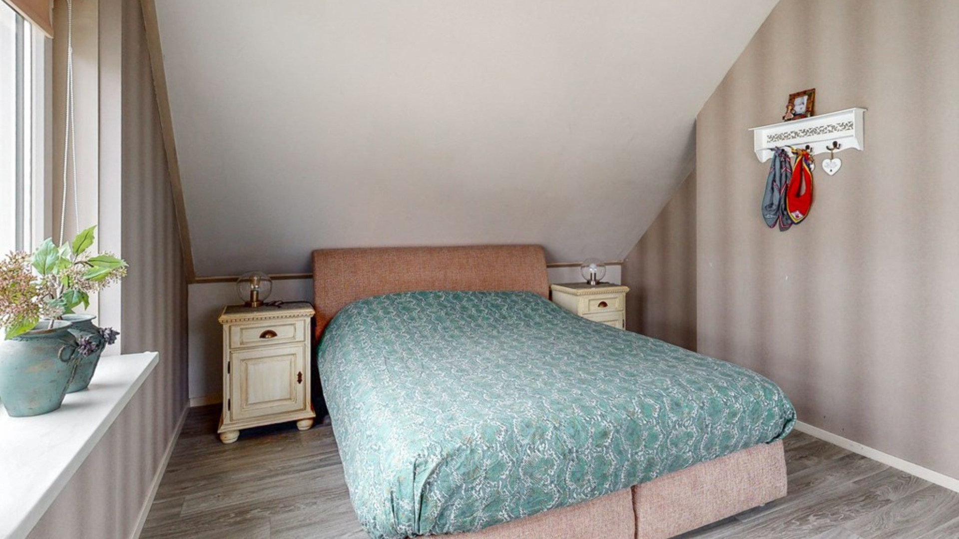 Teun Föhn steekt tonnen eigen geld in zijn recent gekochte eengezinswoning. Zie foto’s 6