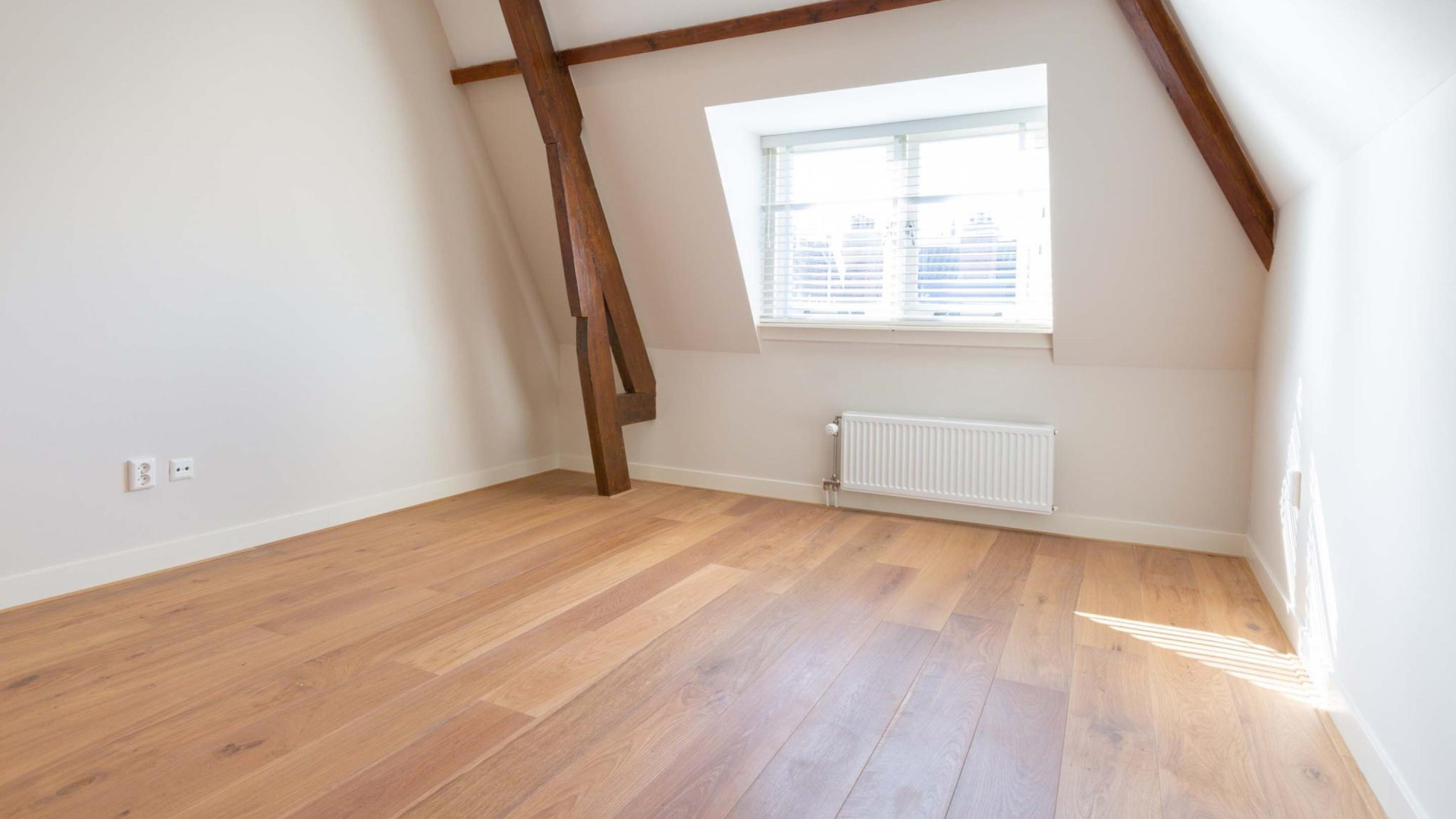 Zo woont Lucky TV-eigenaar Sander van de Pavert 8