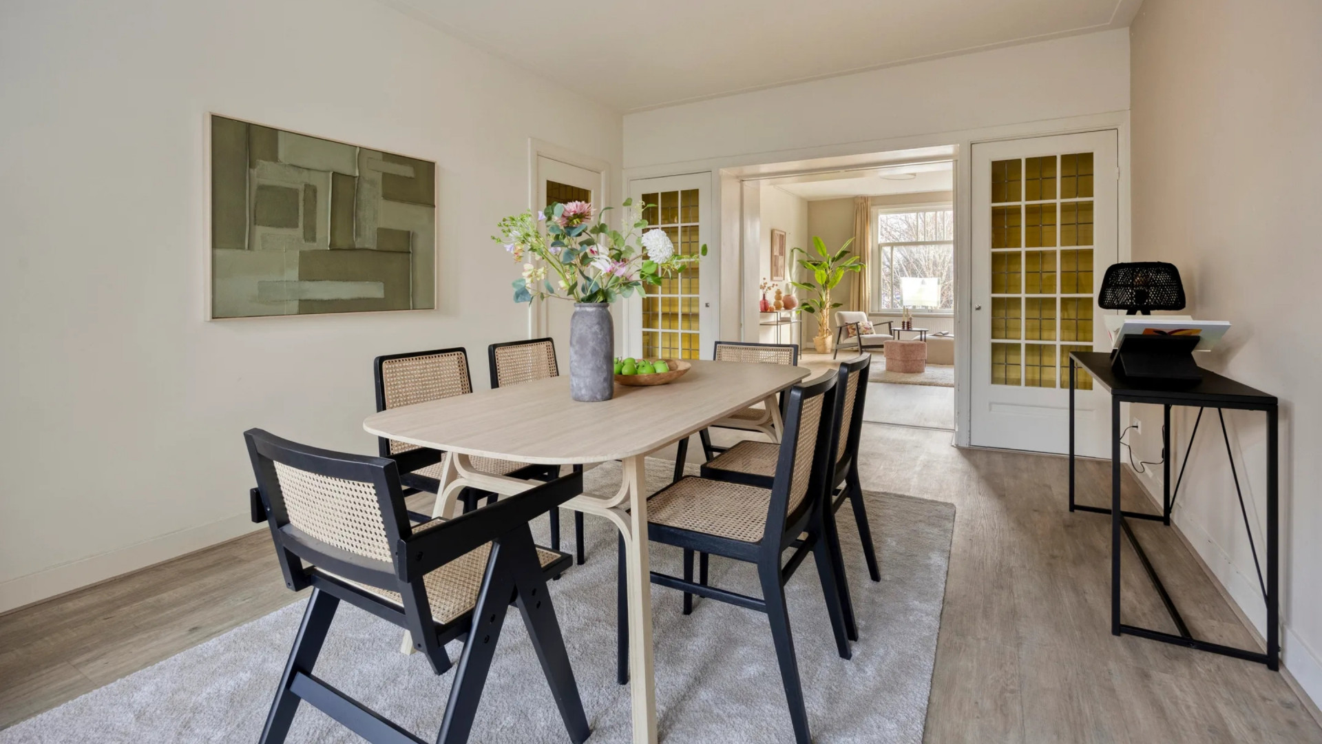 Voetballer Daley Blind zet zijn Amsterdamse appartement met forse winstpotentie te koop. Zie foto’s 4