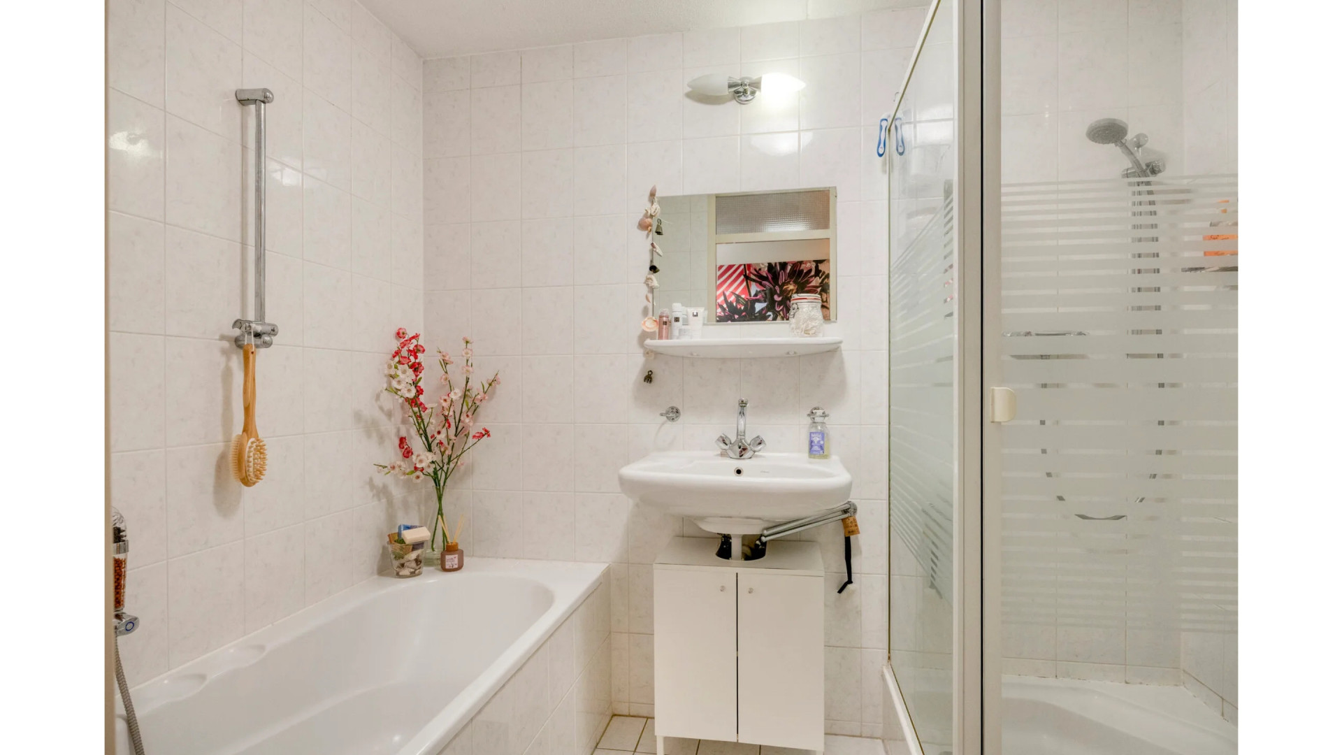 Barry Atsma verkoopt zijn Haagse appartement met flinke winst. Zie foto’s 7