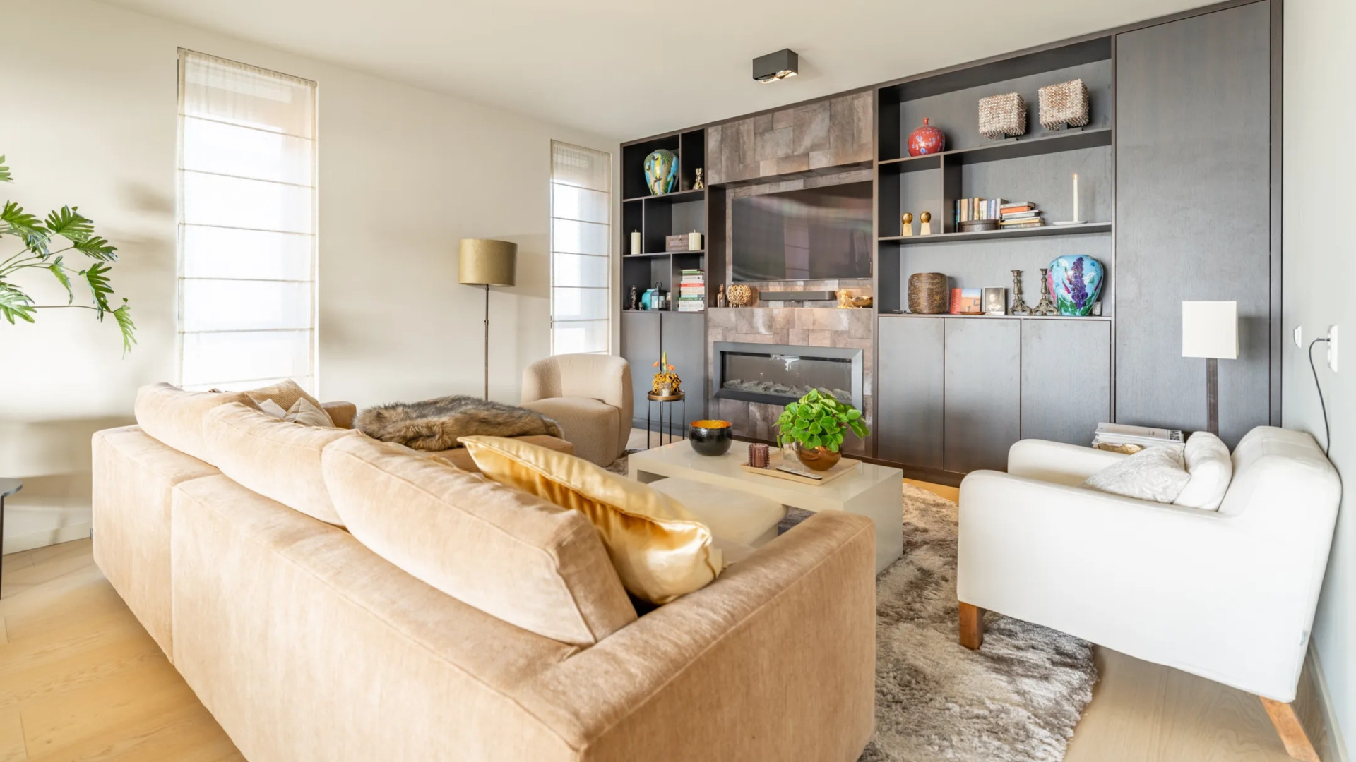 Oud Koffietijd presentatrice Mireille Bekooij gokt op forse winst op haar appartement. Zie foto’s 3