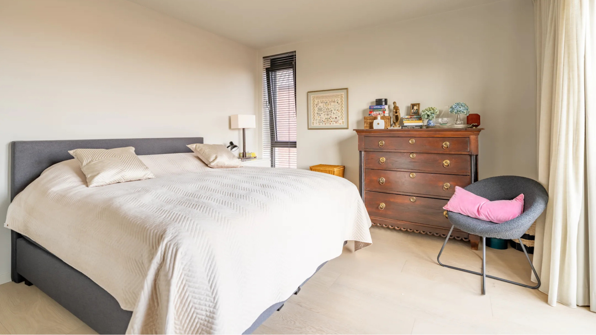 Oud Koffietijd presentatrice Mireille Bekooij gokt op forse winst op haar appartement. Zie foto’s 6