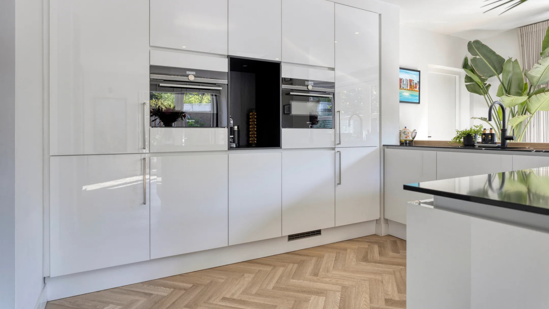 Roddelpraat-presentator Dennis Schouten koopt deze leuke eengezinswoning 4