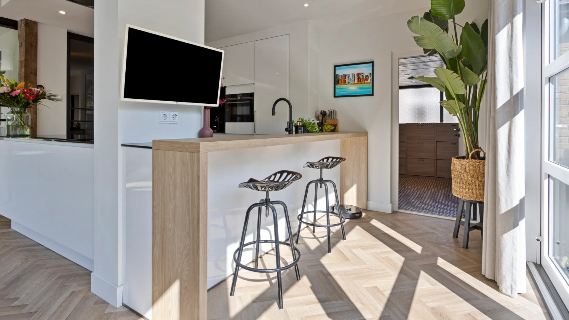 Roddelpraat-presentator Dennis Schouten koopt deze leuke eengezinswoning 5