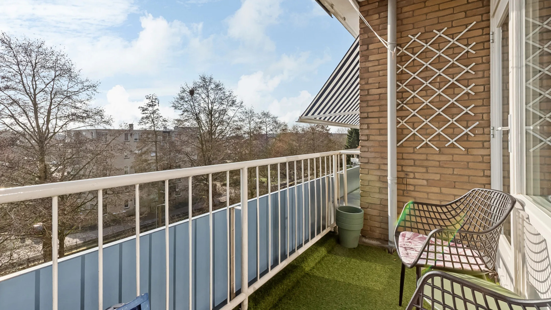 Eelko van Kooten, partner van Olcay Gulsen, verkoopt nóg een appartement in Hilversum. Zie foto’s 8