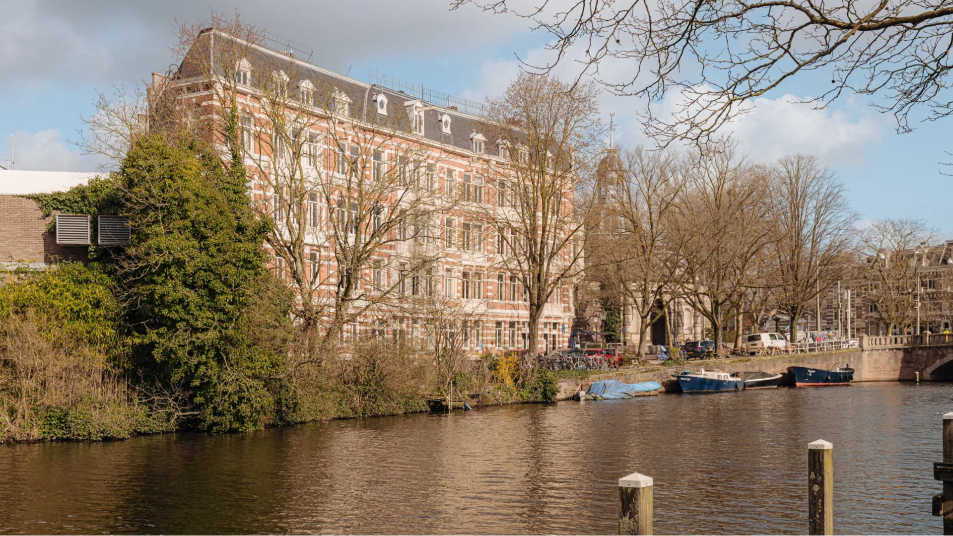 DJ Sander Kleinenberg zet zijn Amsterdamse miljoenenappartement opnieuw te koop. Zie foto’s 2