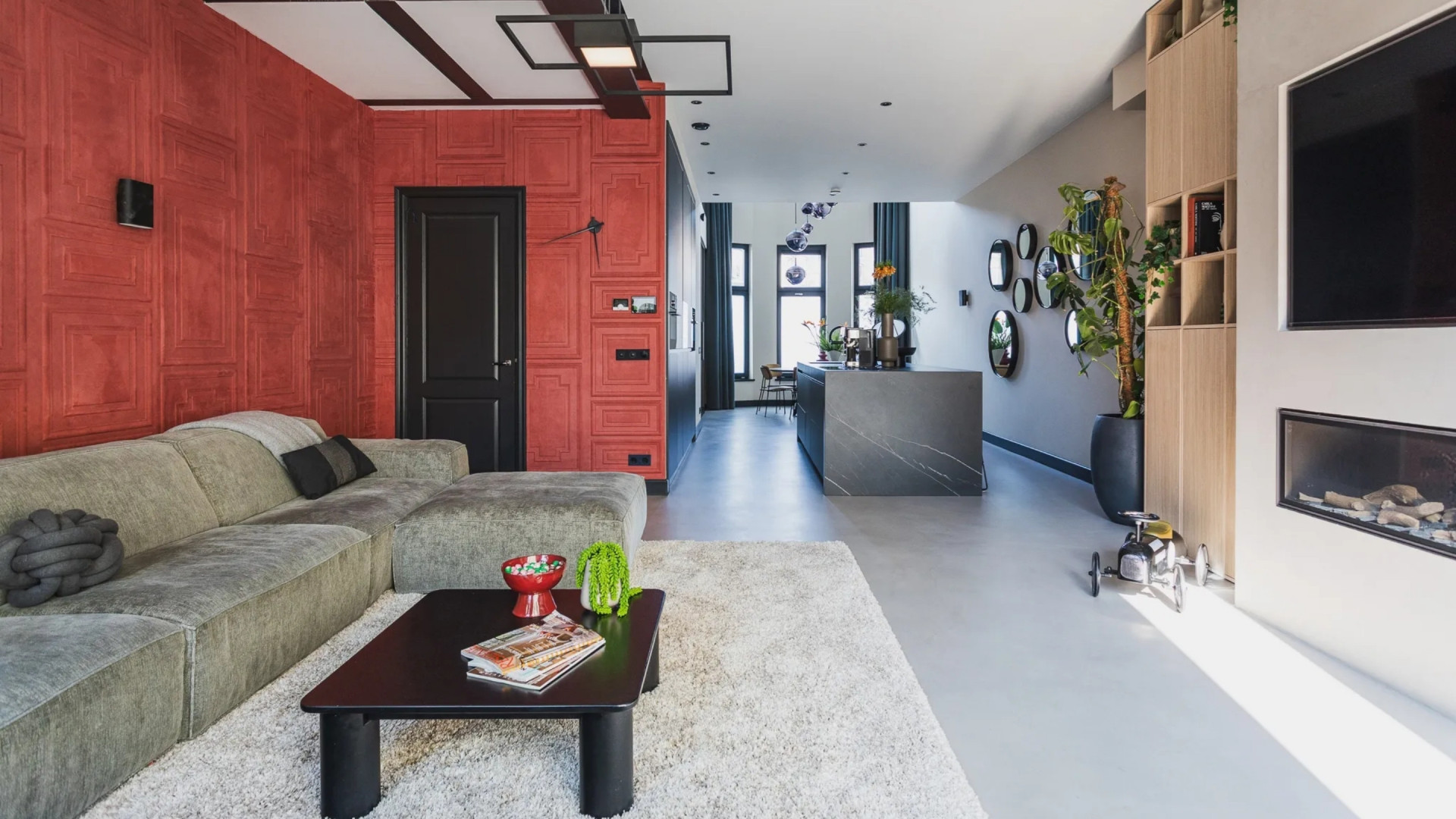 TV-presentatrice Shelly Sterk zet haar Haagse droomwoning te koop. Kijk binnen 3