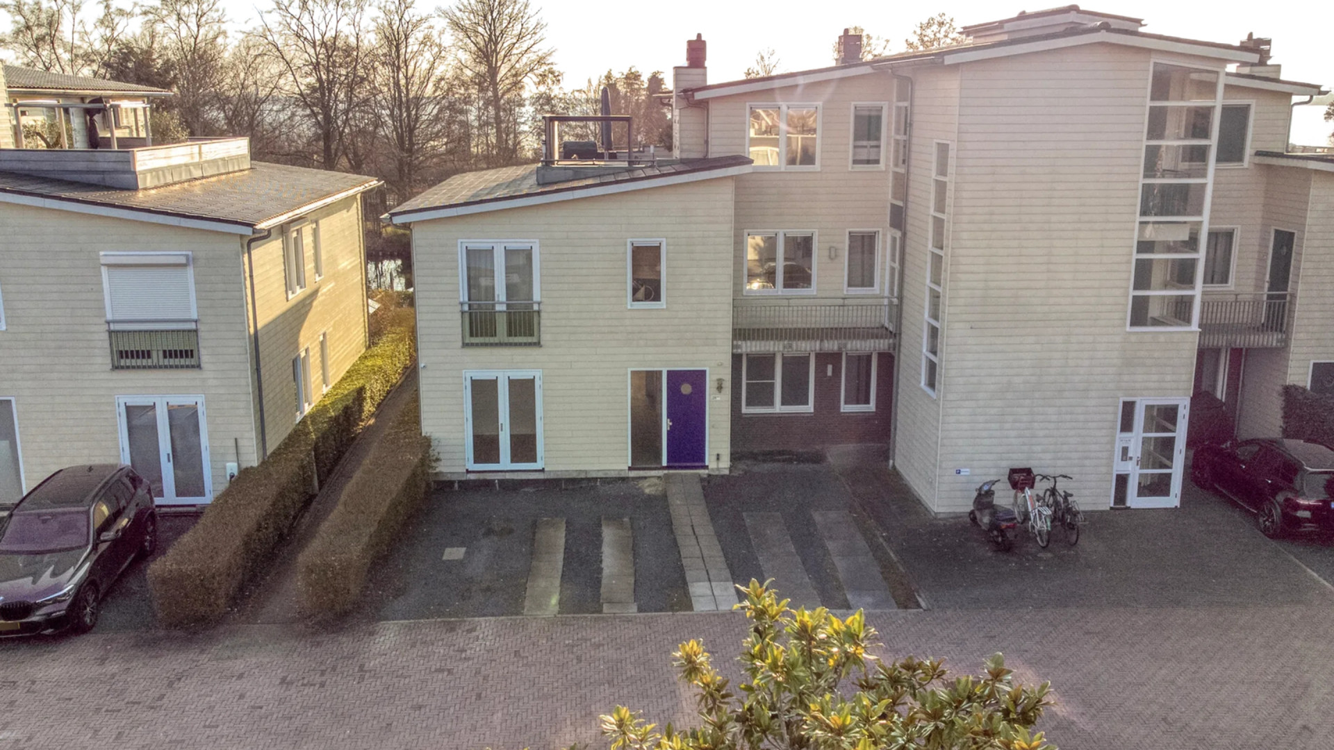 Rachel Hazes zet omstreden appartement aan de Vinkeveense Plassen te koop. Zie foto's 7