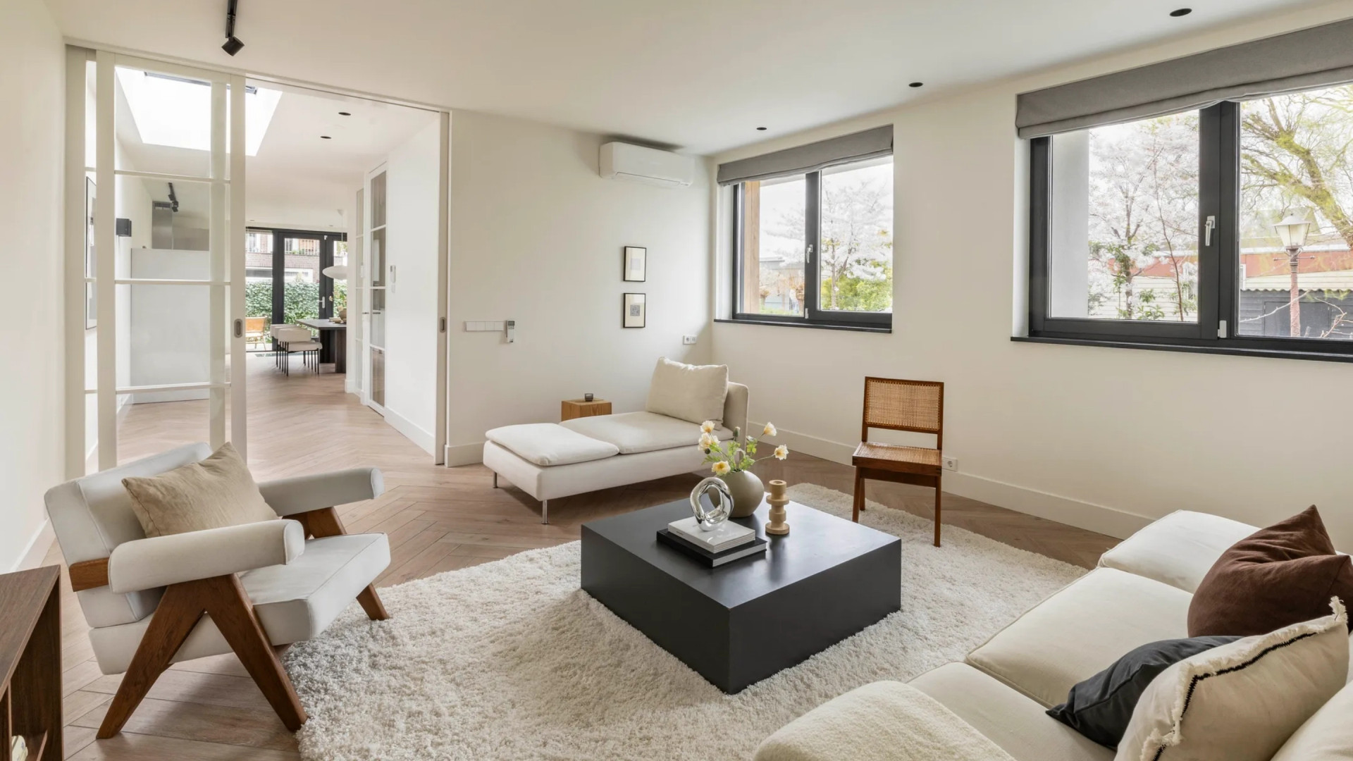 Stadsvilla Glennis Grace in de verkoop gezet. Zie foto's 2