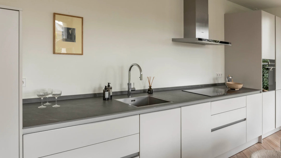 Stadsvilla Glennis Grace in de verkoop gezet. Zie foto's