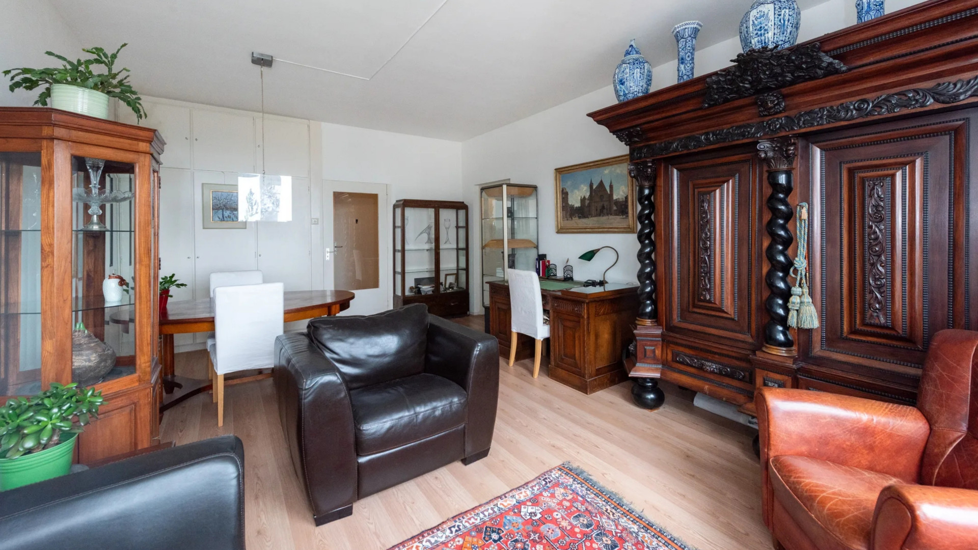 D’66 bobo Alexander Pechtold zet zijn vrijgezellen appartement in Wageningen te koop. Zie foto’s 3