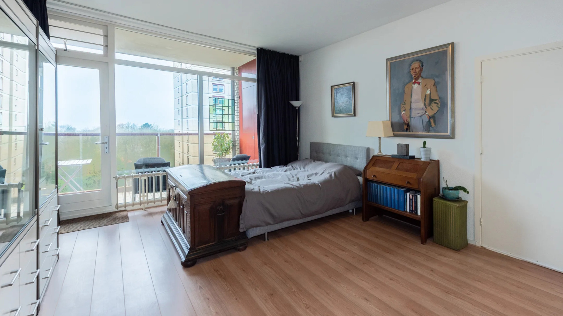 D’66 bobo Alexander Pechtold zet zijn vrijgezellen appartement in Wageningen te koop. Zie foto’s 6