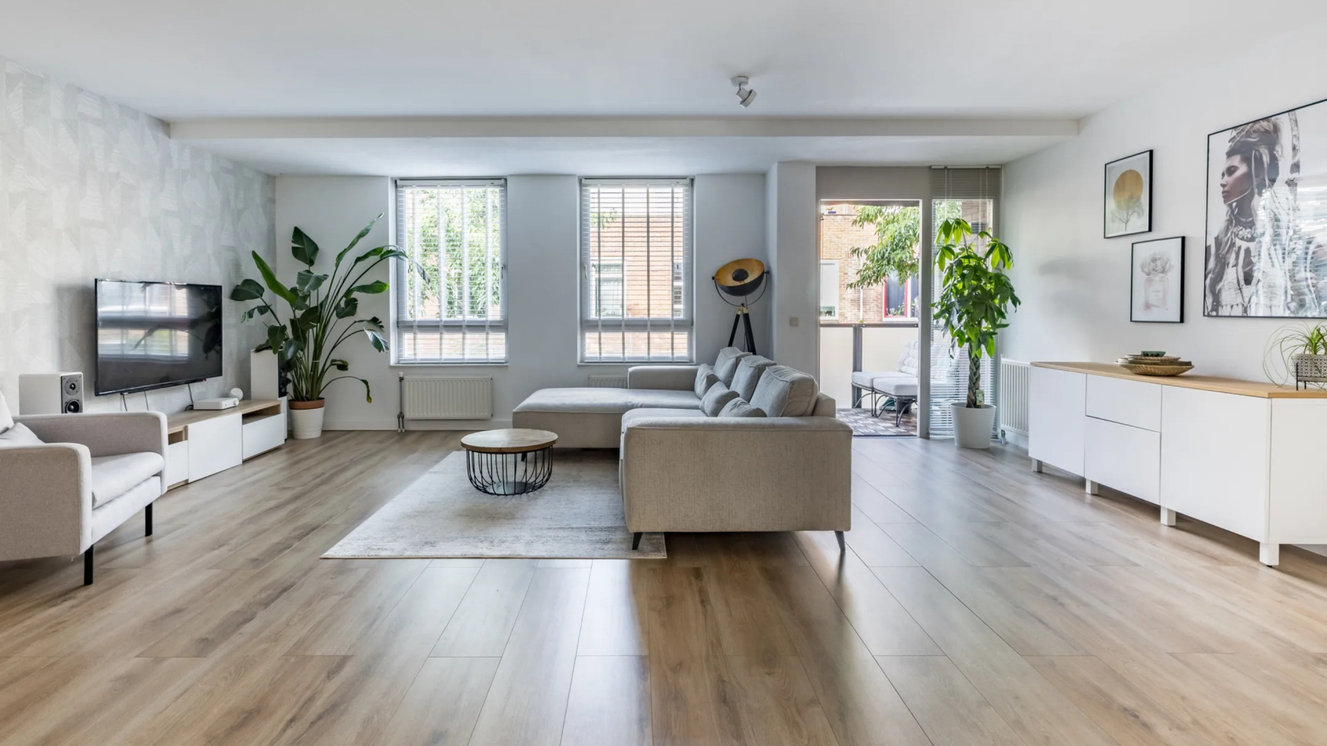 AZ-aanvoerder Jordy Clasie zet zijn appartement te huur. Zie foto’s 2