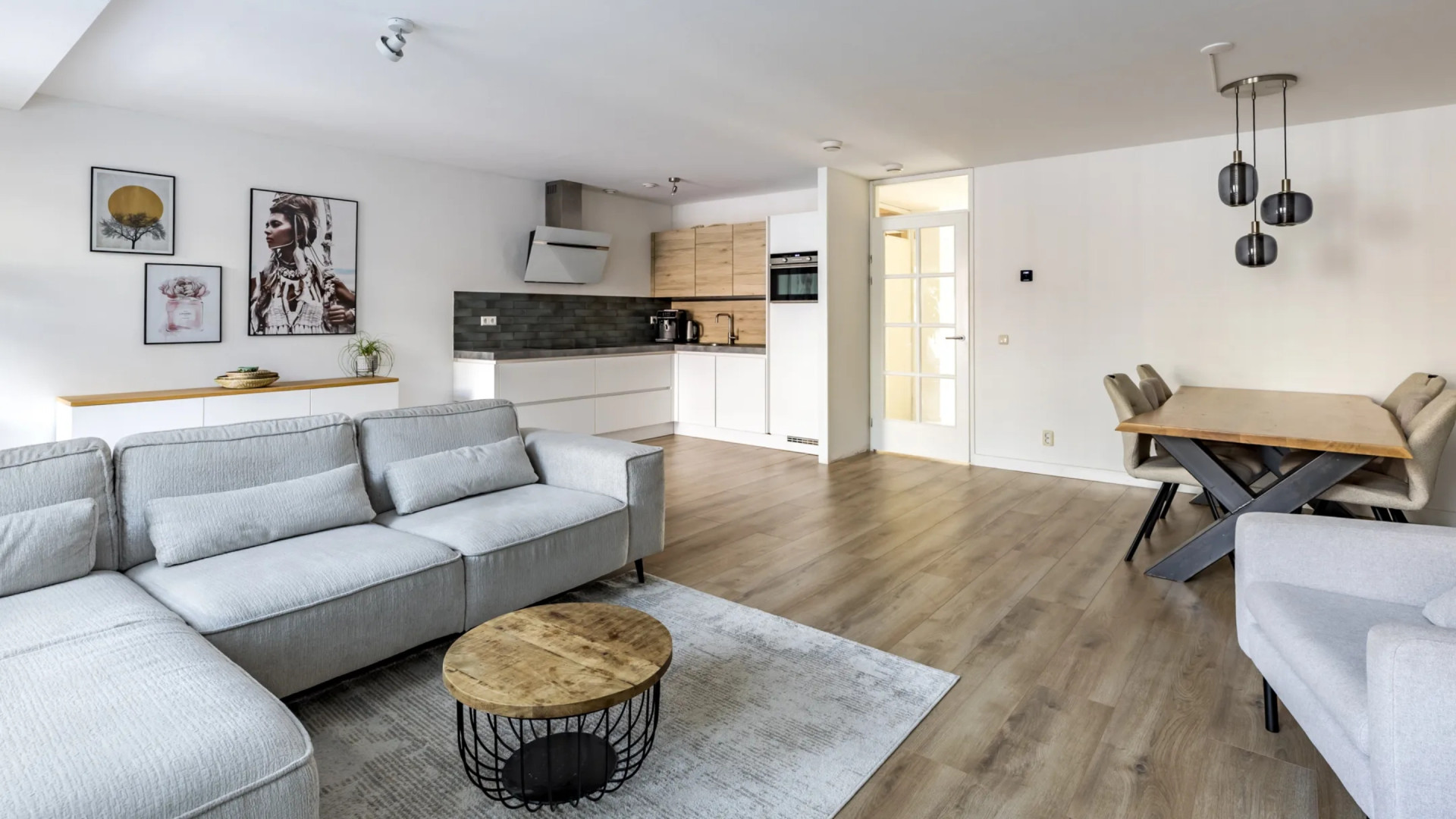 AZ-aanvoerder Jordy Clasie zet zijn appartement te huur. Zie foto’s 3