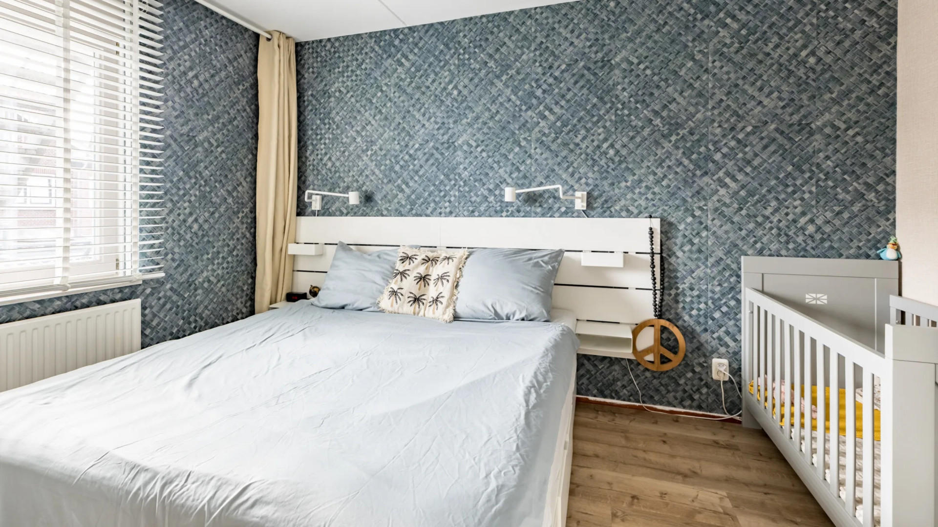 AZ-aanvoerder Jordy Clasie zet zijn appartement te huur. Zie foto’s 5