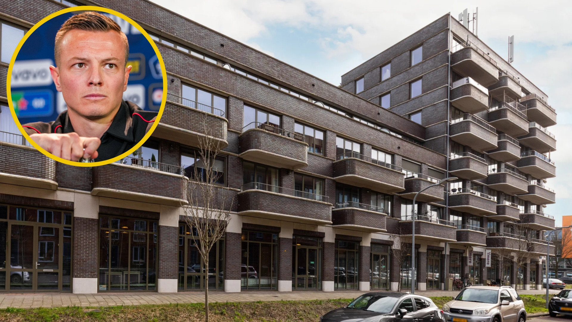 AZ-speler Jordy Clasie zet zijn appartement met eigen parkeerplaats te koop. Zie foto’s 1
