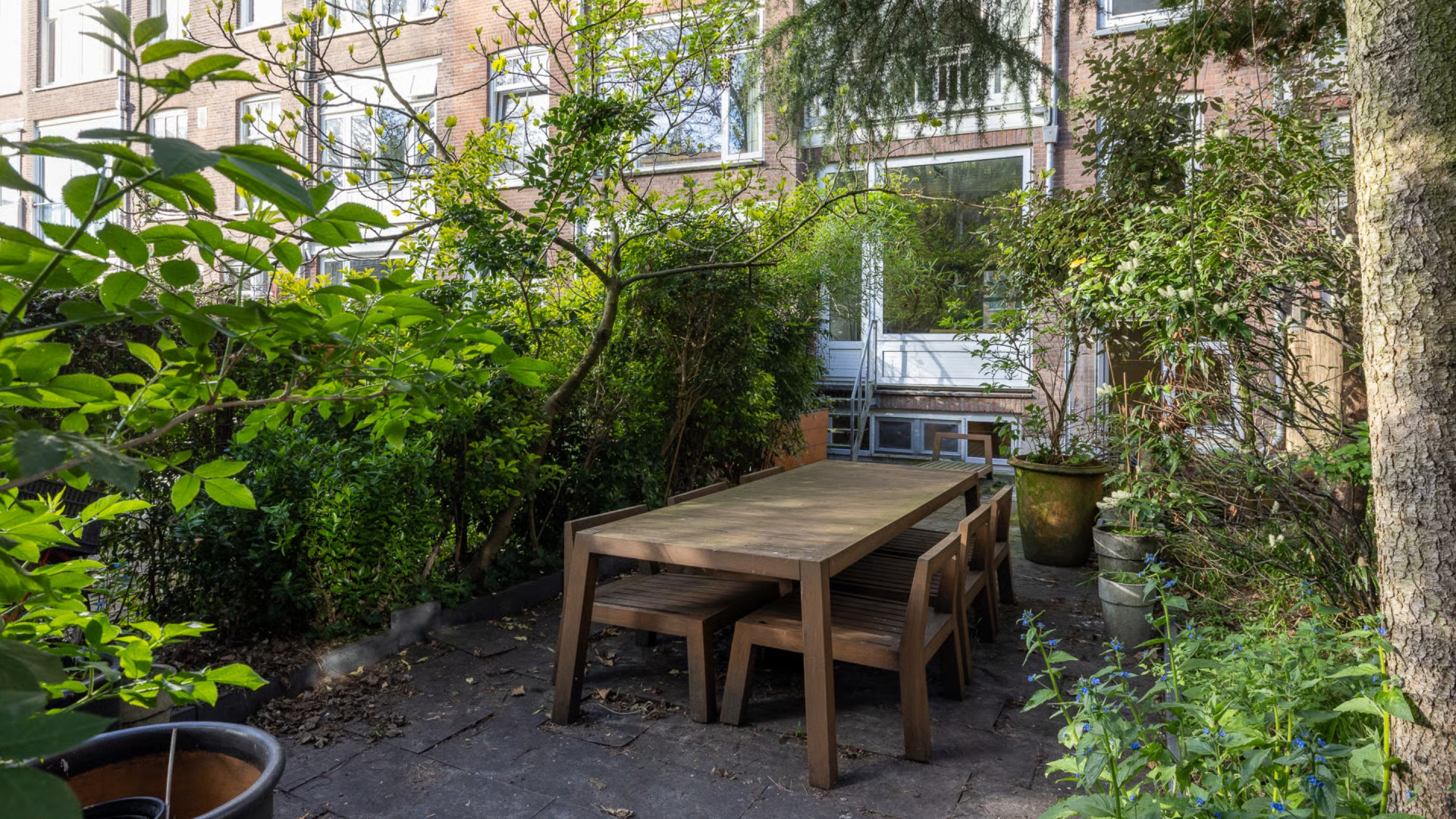 Lingeriekoningin Marlies Dekkers zet haar driedubbele Rotterdamse benedenwoning te koop. Zie foto’s 10