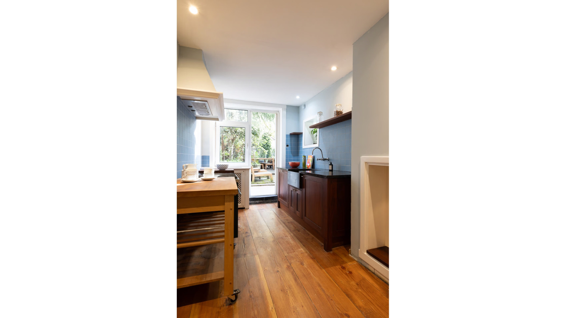 Lingeriekoningin Marlies Dekkers zet haar driedubbele Rotterdamse benedenwoning te koop. Zie foto’s 4