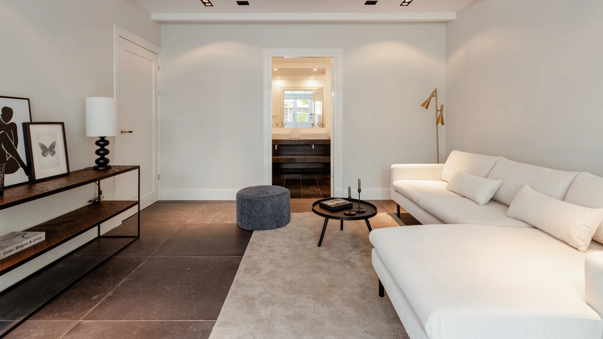 Prins Maurits zet na drie weken gekocht pand weer in de verkoop. Zie foto’s 11