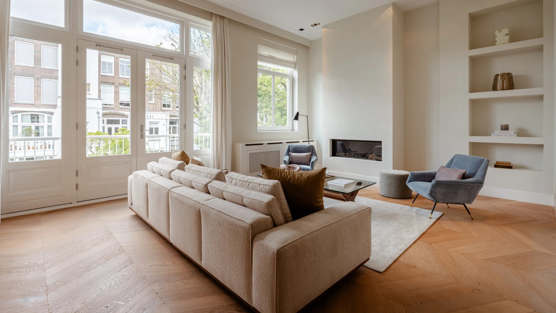 Prins Maurits zet na drie weken gekocht pand weer in de verkoop. Zie foto’s 2