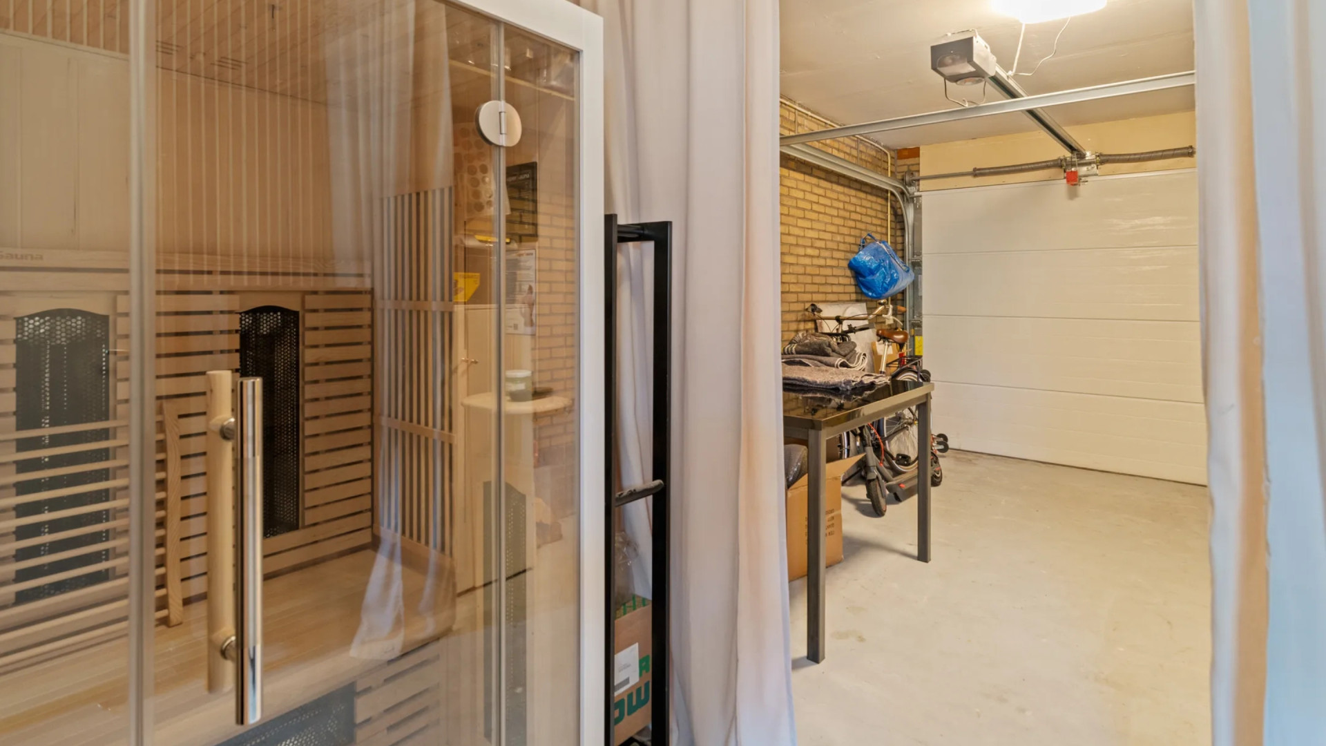 Montana Meiland zet haar woning met garage te koop. Zie de beelden! 10