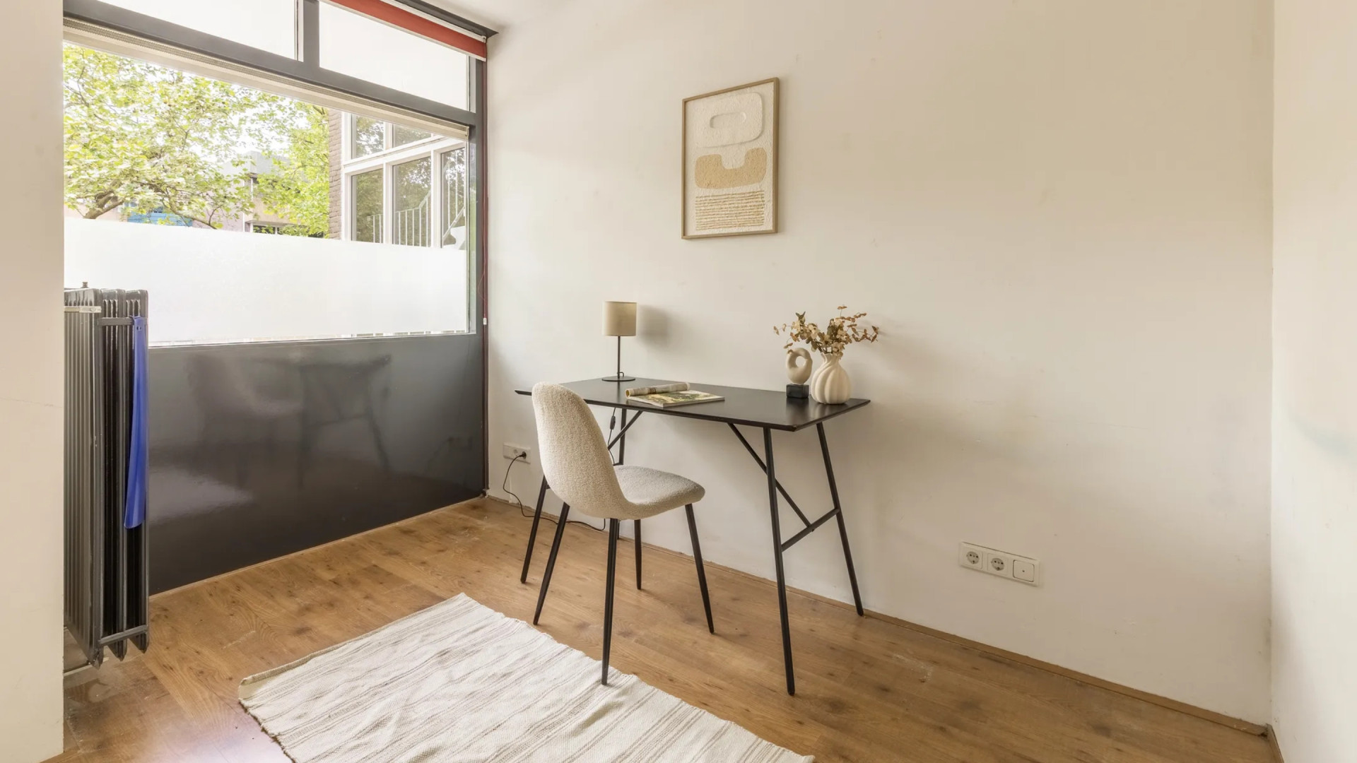 Eelko van Kooten en Olcay Gulsen zetten appartement in Hilversum te koop. Zie beelden 8