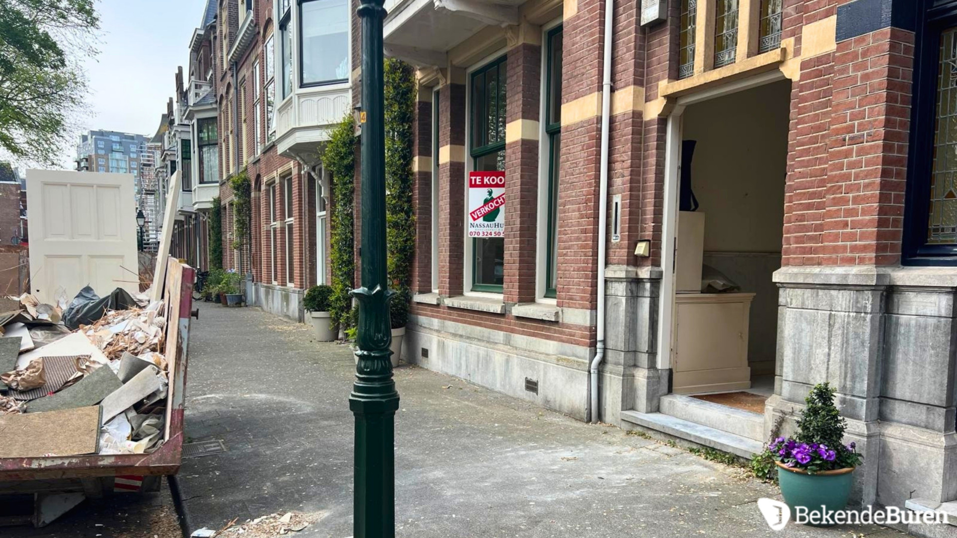Shelly Sterk is rigoureus haar pand aan het slopen. Zie de beelden 2