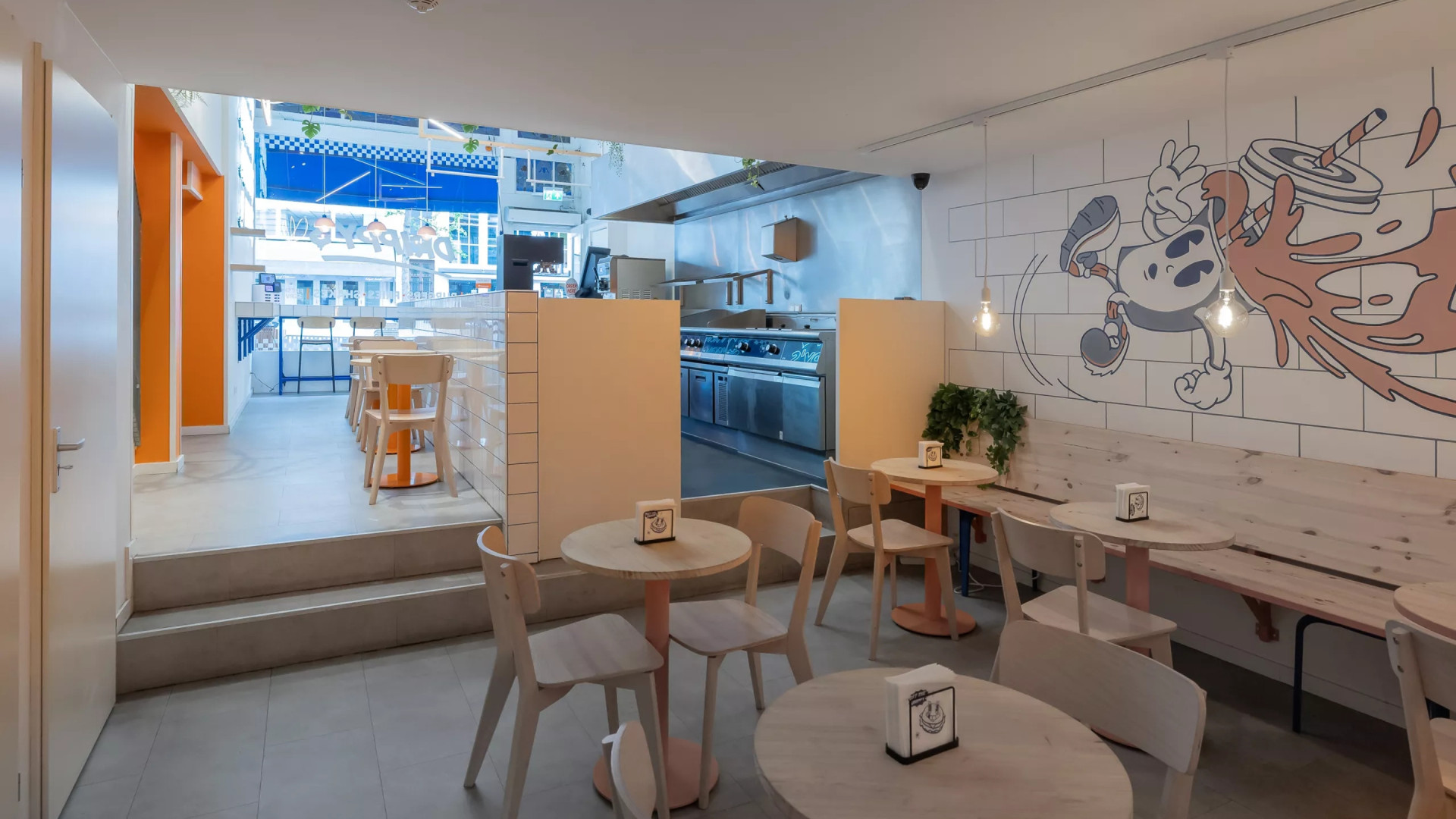 Kaj Gorgels zet tot zijn verdriet zijn smashburgerzaak in Rotterdam te huur. Zie foto’s 6