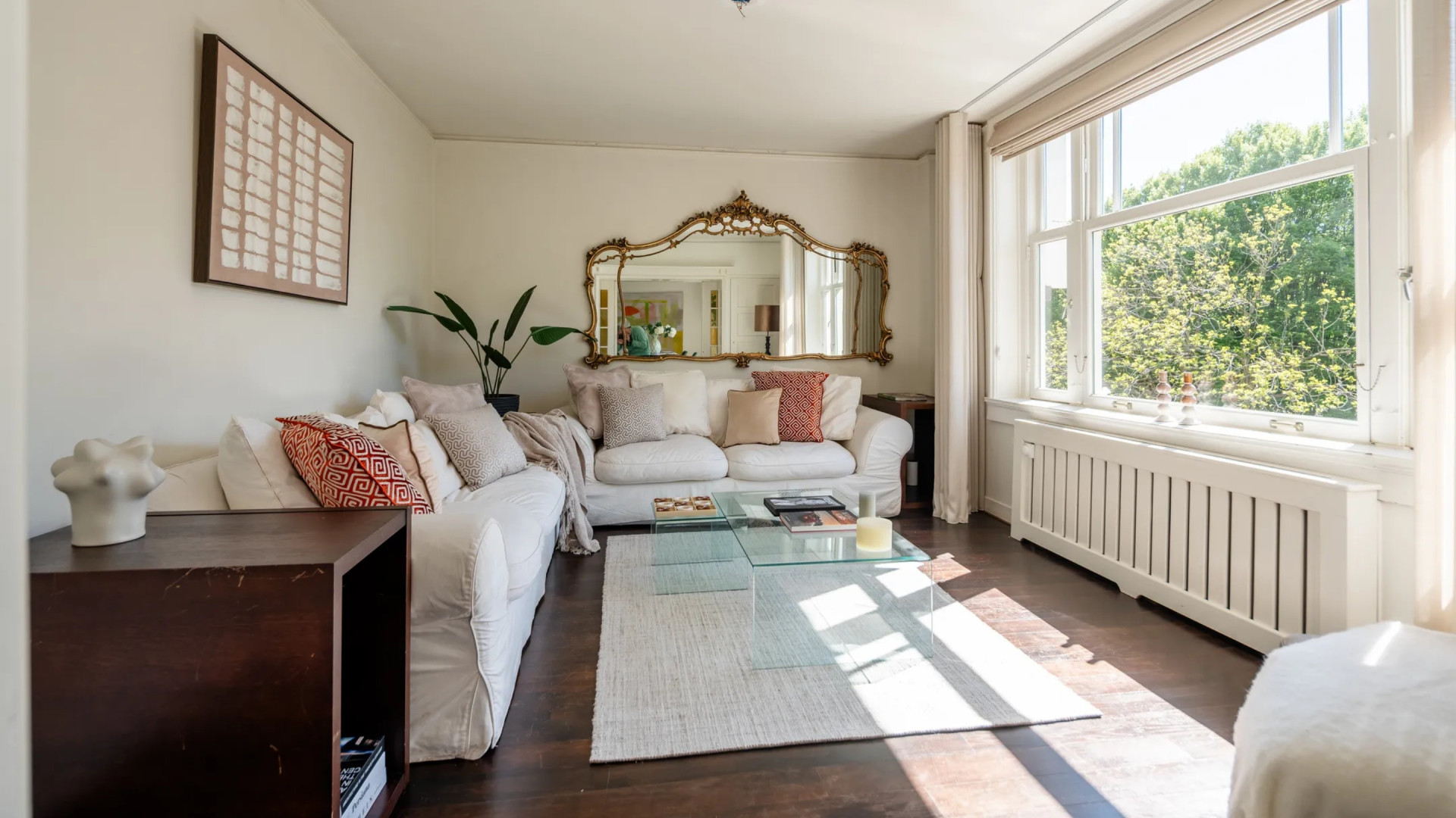 TV-woning van The Real Housewife of Amsterdam Tamara Elbaz te koop. Zie foto's 2