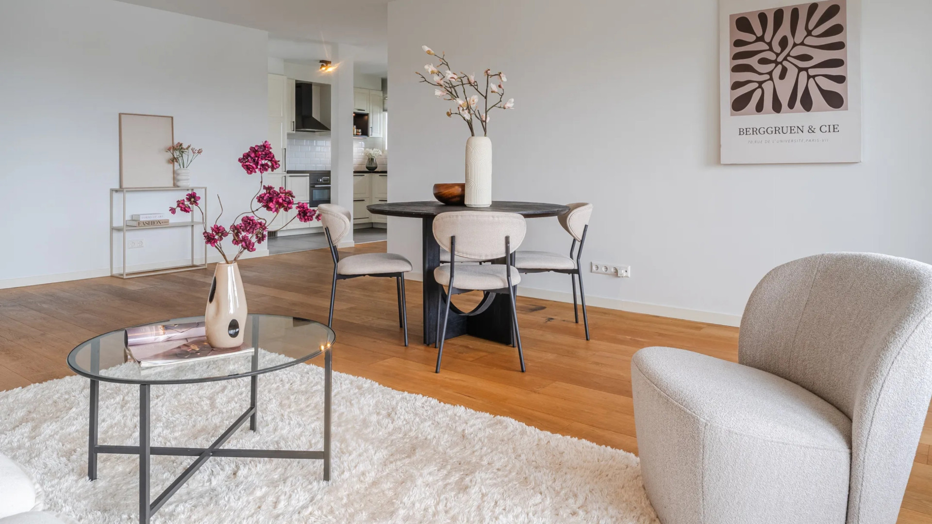 Frank Rijkaard zet zijn appartement tegen zeer merkwaardige vraagprijs te koop. Zie foto's 3