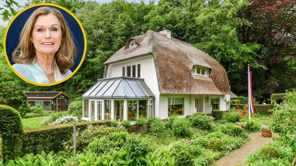 Actrice Liz Snoijink zet haar prachtige landhuis in het Gooi te koop. Zie foto's