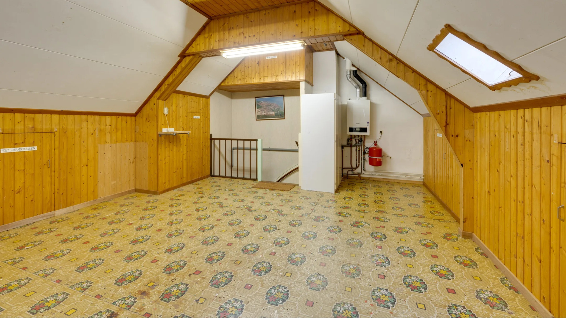 Dit is de woning die Jan Smit voor Liza en de kinderen heeft gekocht. Zie foto's 11