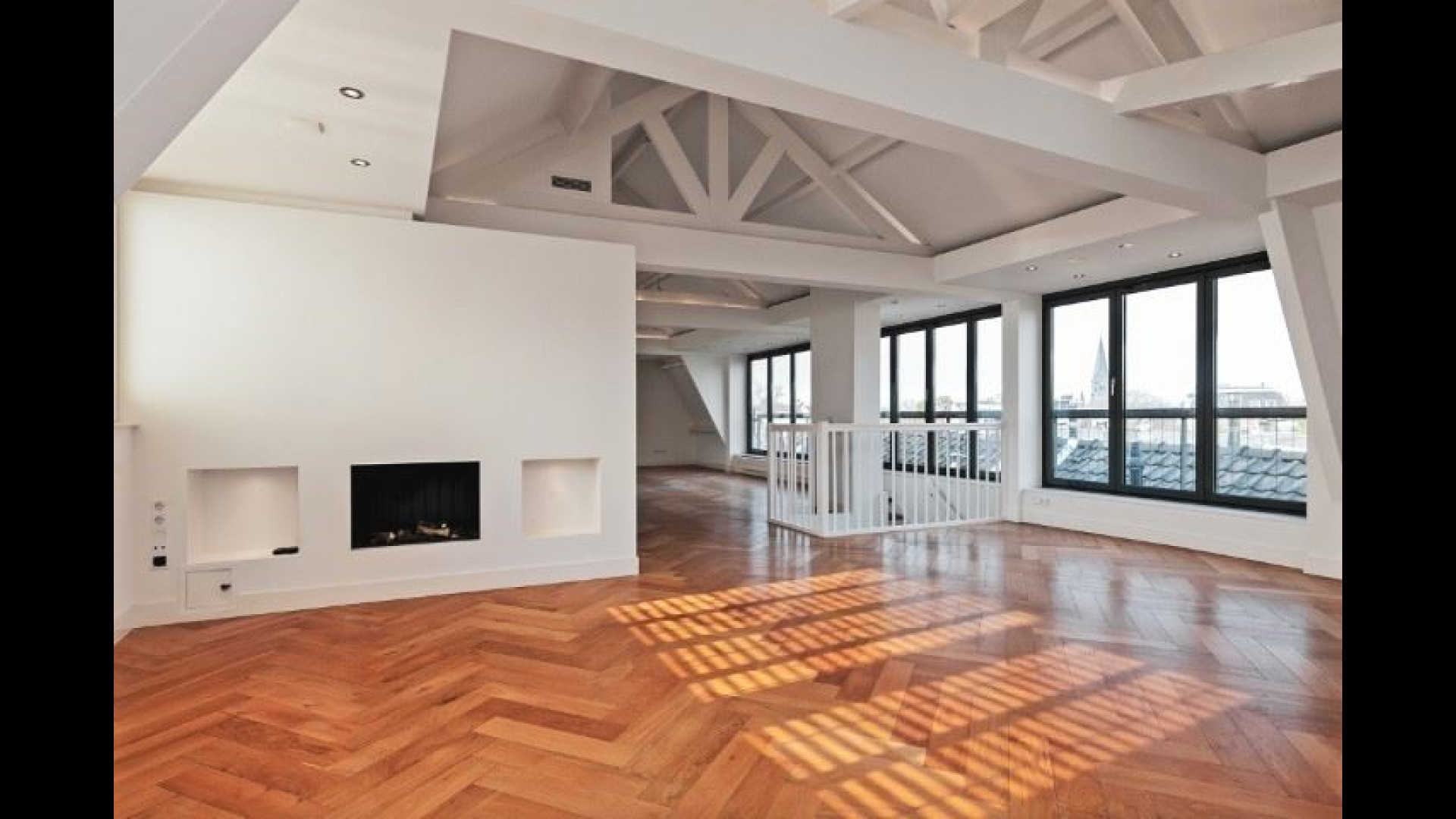 Gaat de nieuwe bondscoach Xavi Hernández hier wonen? Zie alle beelden 3